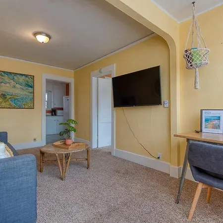 #Stayinmydistrict Heritage House Apt Coos Bay Exterior photo