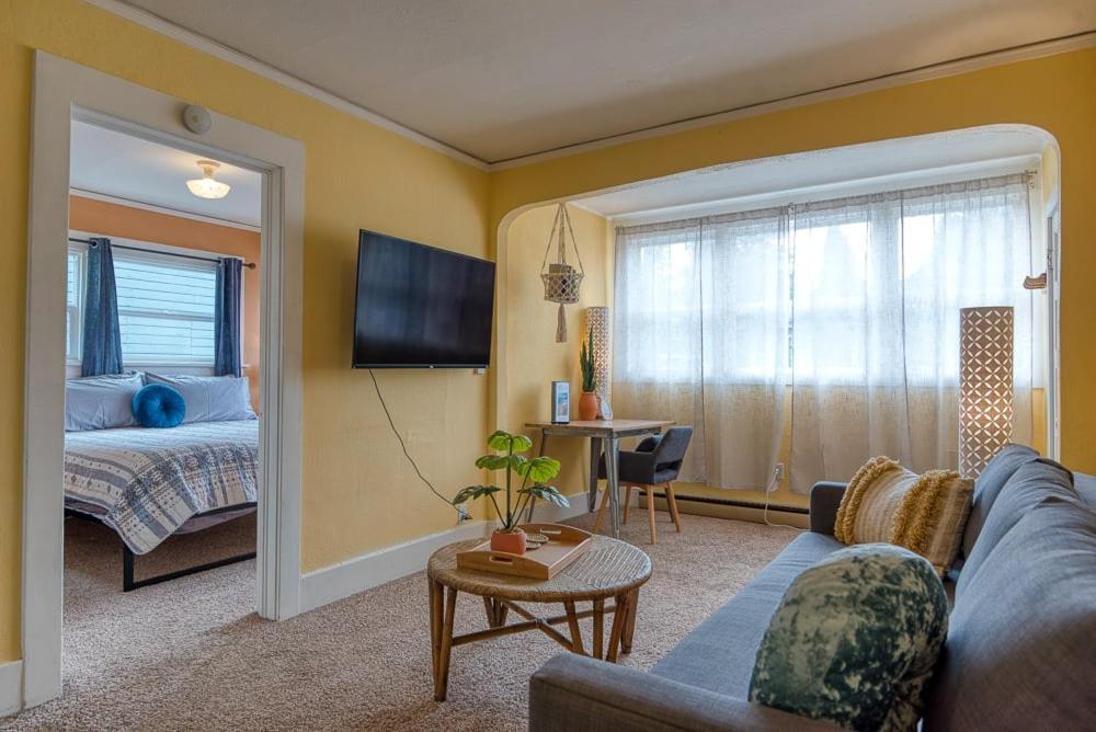 Apartment #stayinmydistrict Heritage House Coos Bay