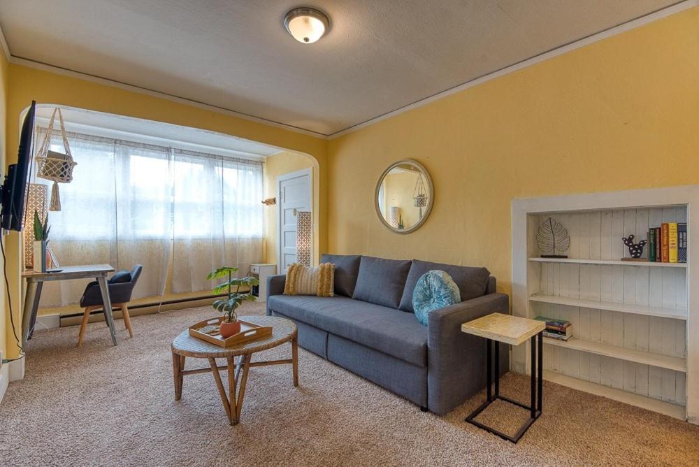 #stayinmydistrict Heritage House Apartment *